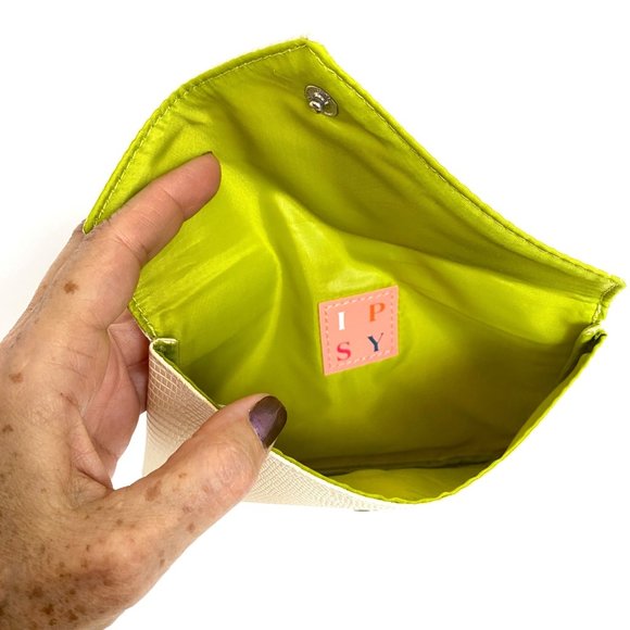 Ipsy Glam Bag Faux Snake Texture PVC Snap Closure Beige Green Cosmetic Bag 5x7in - Picture 4 of 7